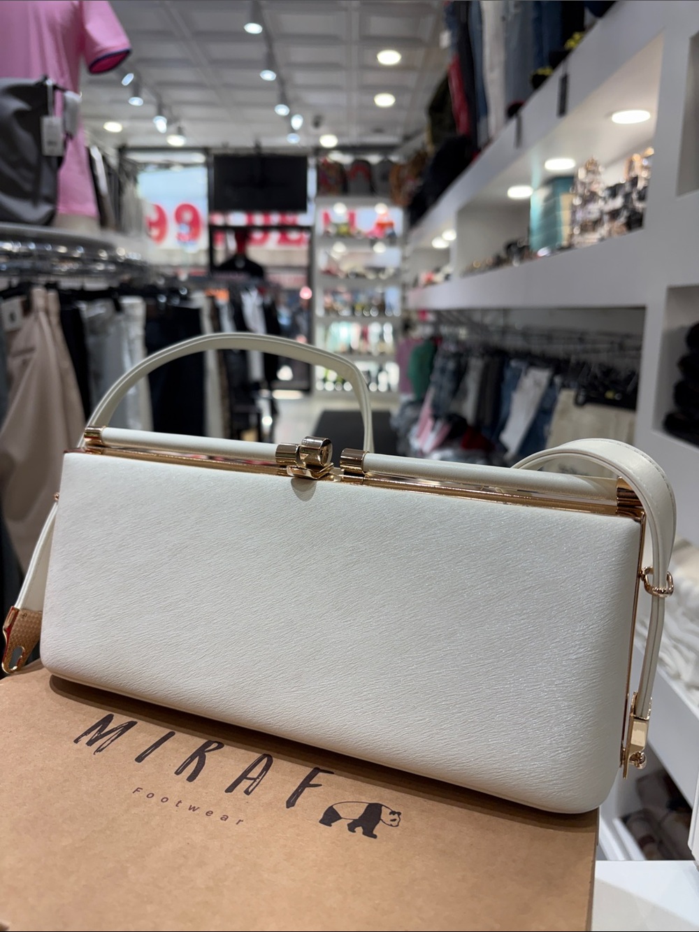 Elegant White Top-Handle Women’s Bag with Gold Hardware